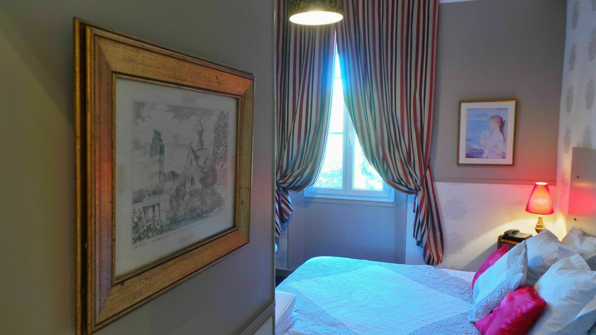 Hotel Relais Du Postillon Antibes Exteriör bild